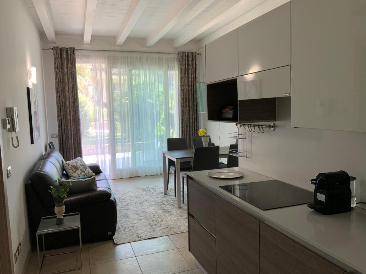 King' S Apartment Sirmione Exterior photo